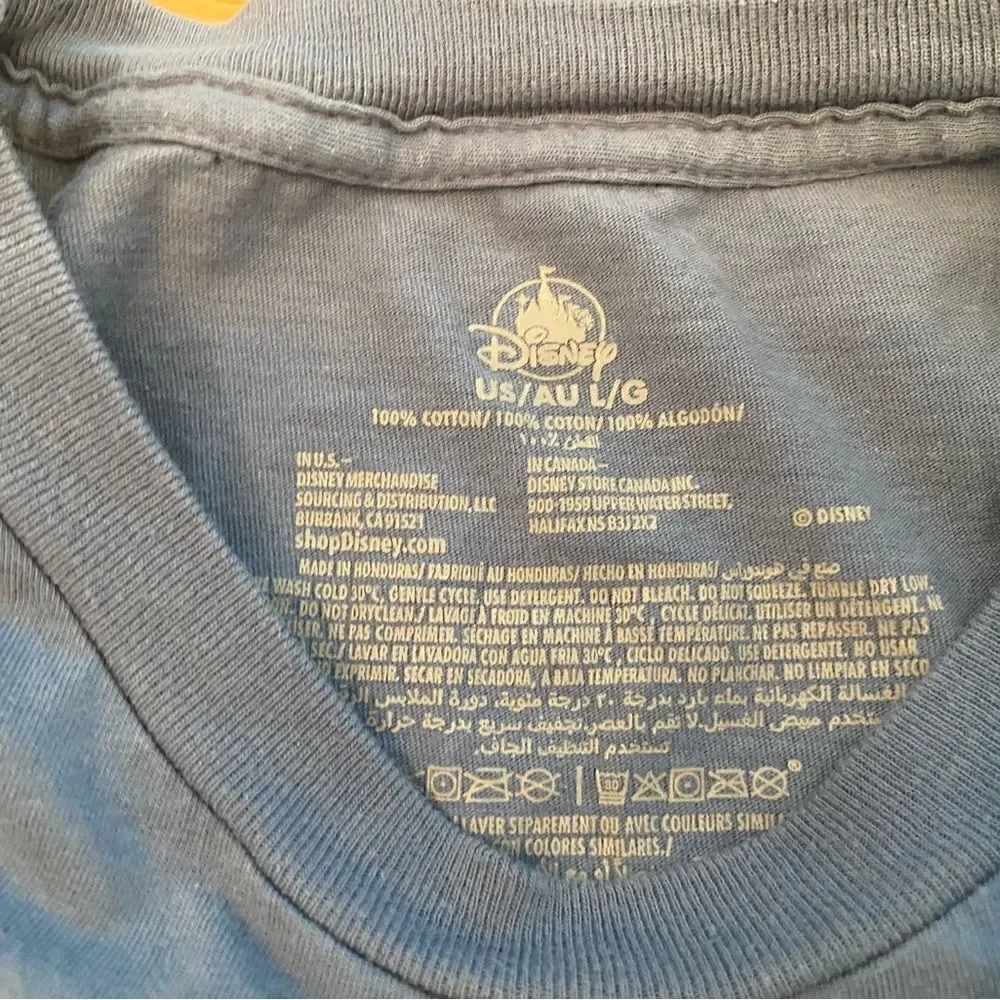 Walt Disney World Cinderella Castle blue short sleeve tee shirt - Picture 3 of 3